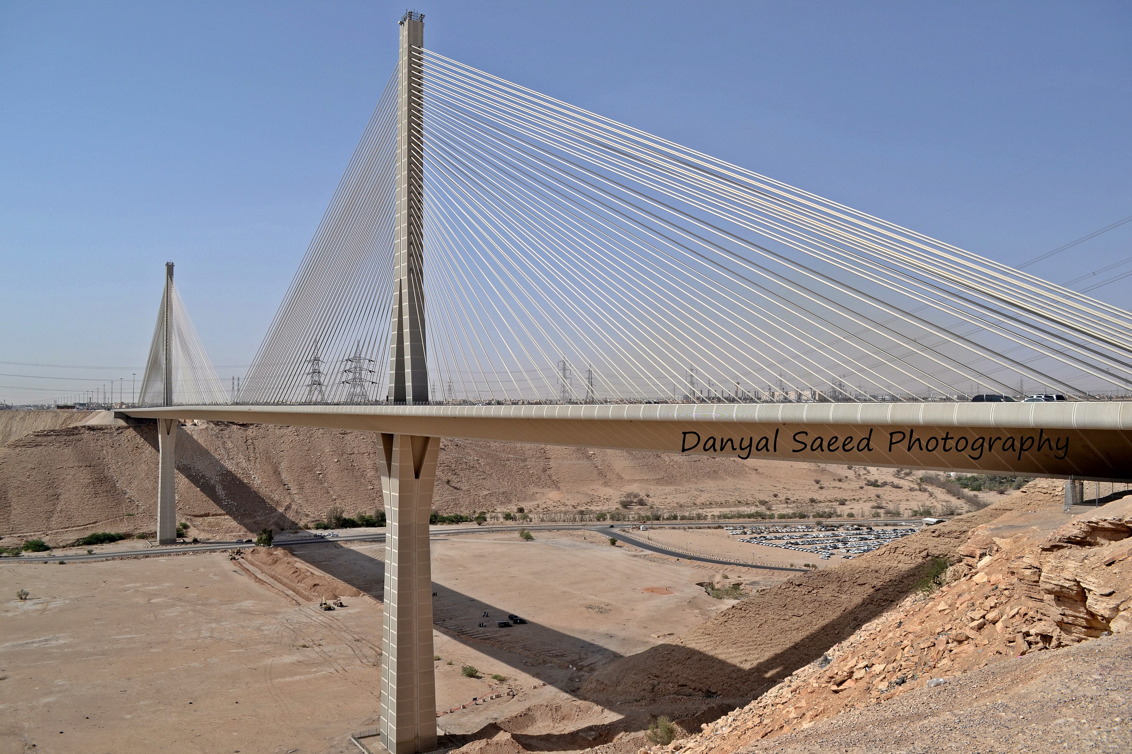 جسر وادي لبن المعلق في الرياض
